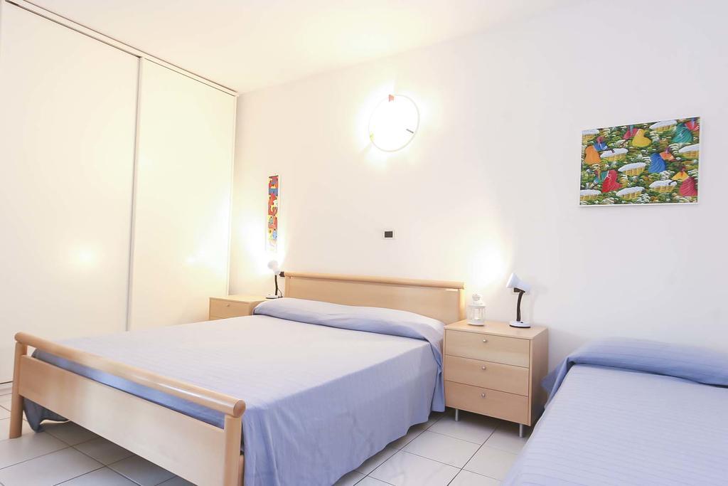 Il Porto Trilocale Nr.7 Lägenhet Porto Azzurro Exteriör bild