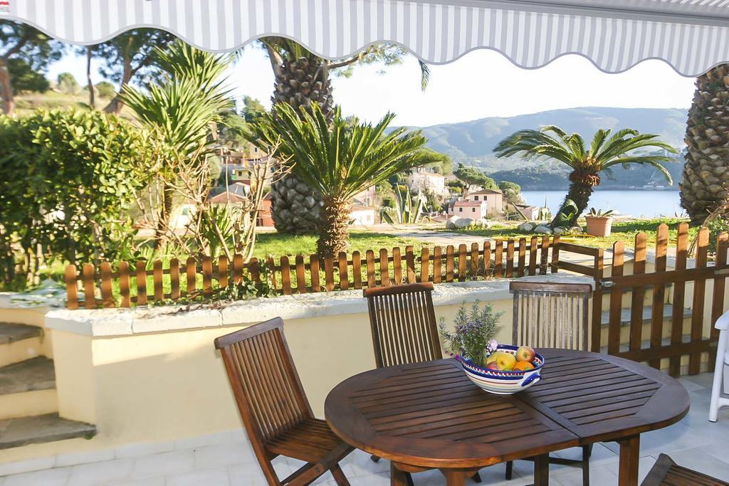 Il Porto Trilocale Nr.7 Lägenhet Porto Azzurro Exteriör bild
