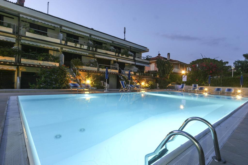 Il Porto Trilocale Nr.7 Lägenhet Porto Azzurro Exteriör bild